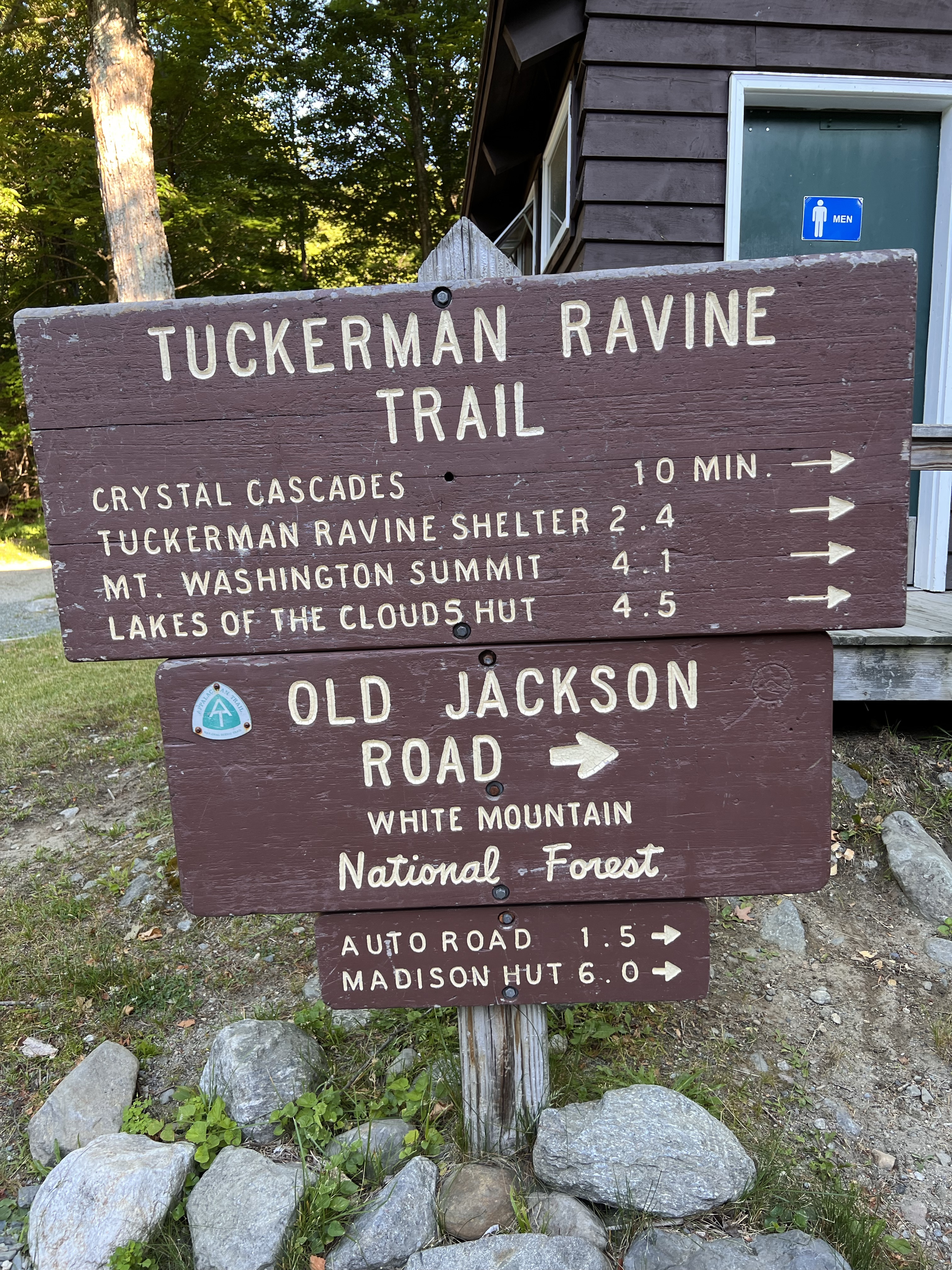 tuckerman ravine trail sign