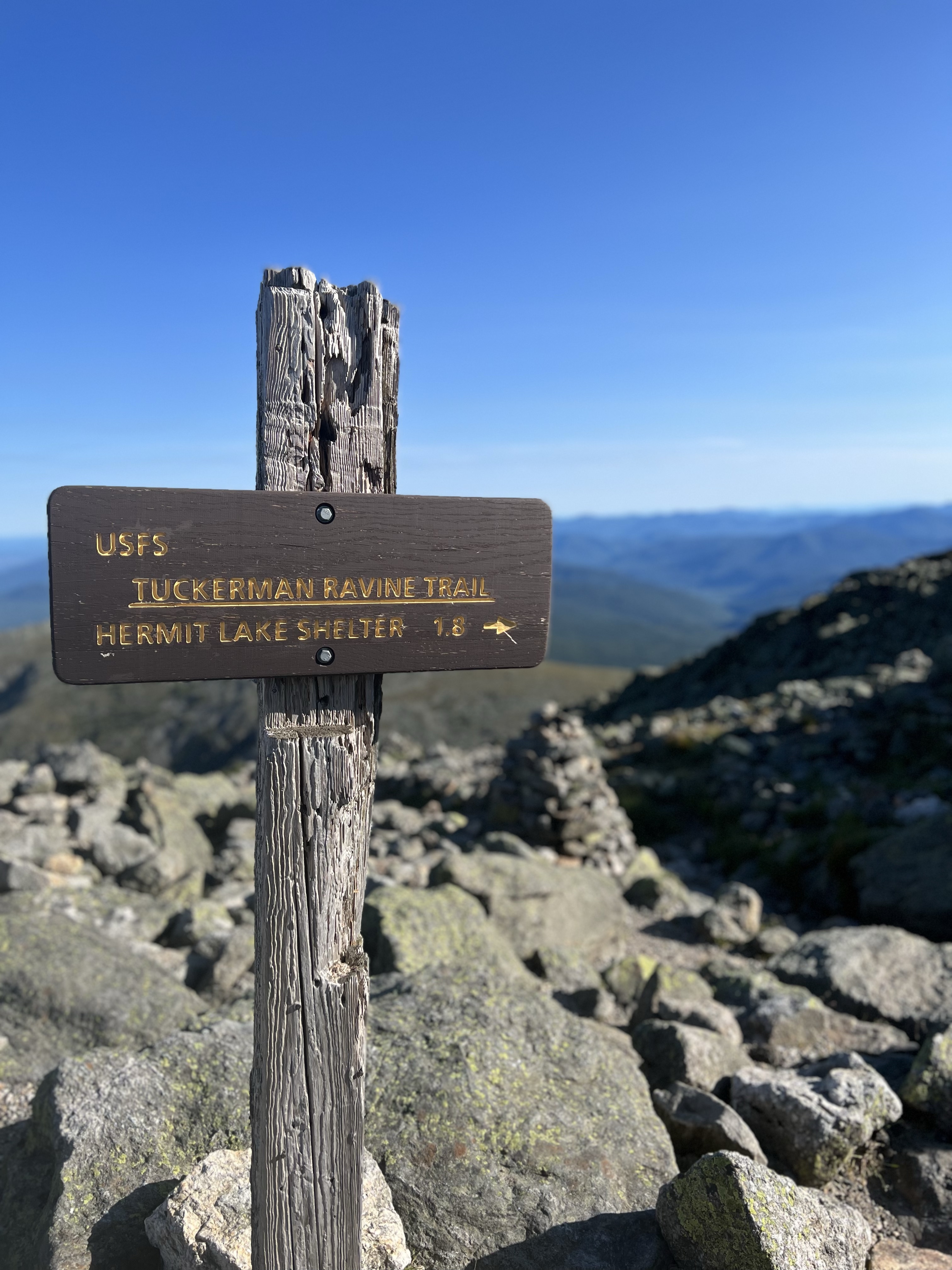 tuckerman ravine trail sign